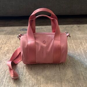 lululemon athletica Rose Mini Bag